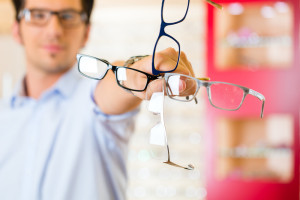 Umfangreiches Brillenangebot bei Pestel Optik in Dresden, Optimale Brillen für die ganze Familie gibt es bei Pestel Optik in Dresden. Sparen Sie jetzt mit unserer Familien-Rabattkarte.